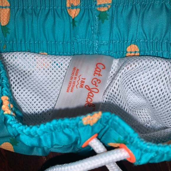 ⬇️NWOT Cat & Jack 🍍 Swim Trunks 18mo - Picture 2 of 4